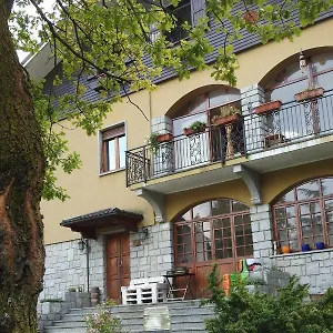 https://appartamenti-la-menaresta-magreglio.it-lombardy.com